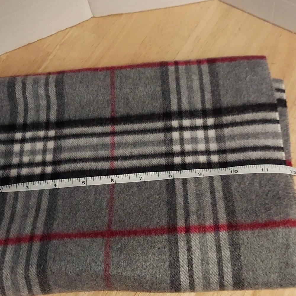 V. FRAAS‎ Cashmink Plaid Cold Weather Unisex Scarf